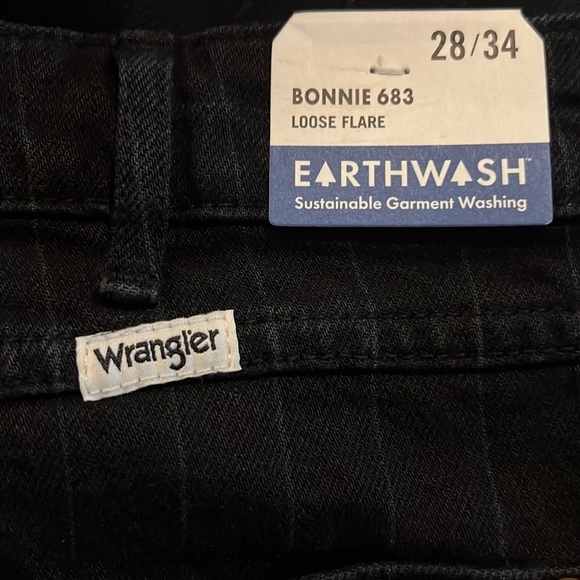 WRANGLER WOMEN'S BONNIE 683 BLACK PINSTRIPE MODERN LOOSE FLARE JEANS SIZE 28 NWT - Picture 12 of 12